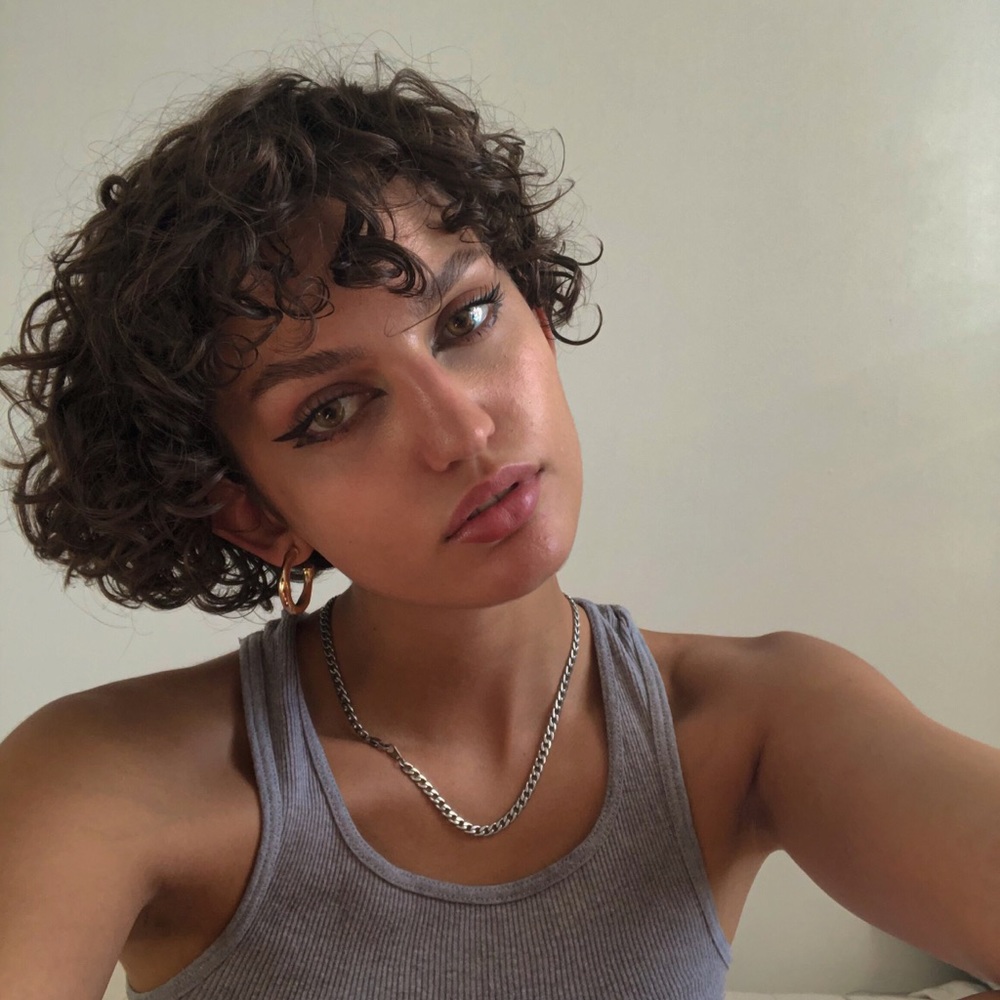 Meet your Posher, Andrea